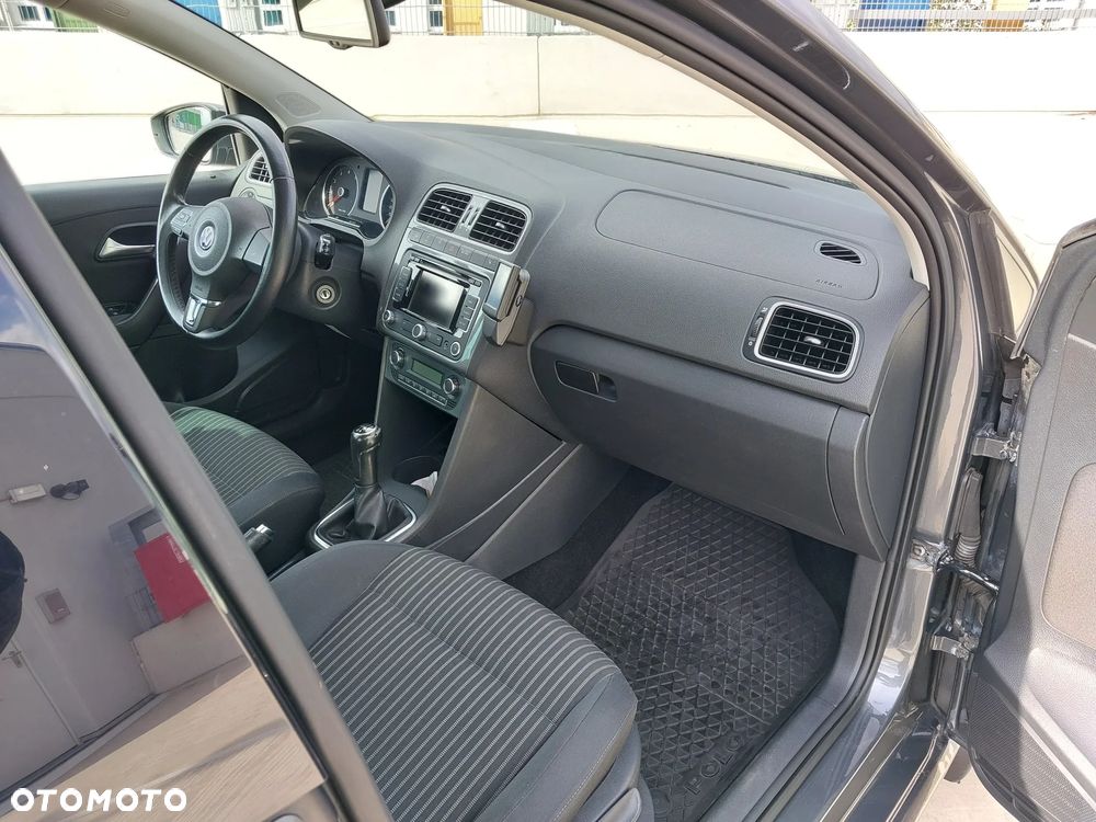 Volkswagen Polo 1.4 16V Highline - 8