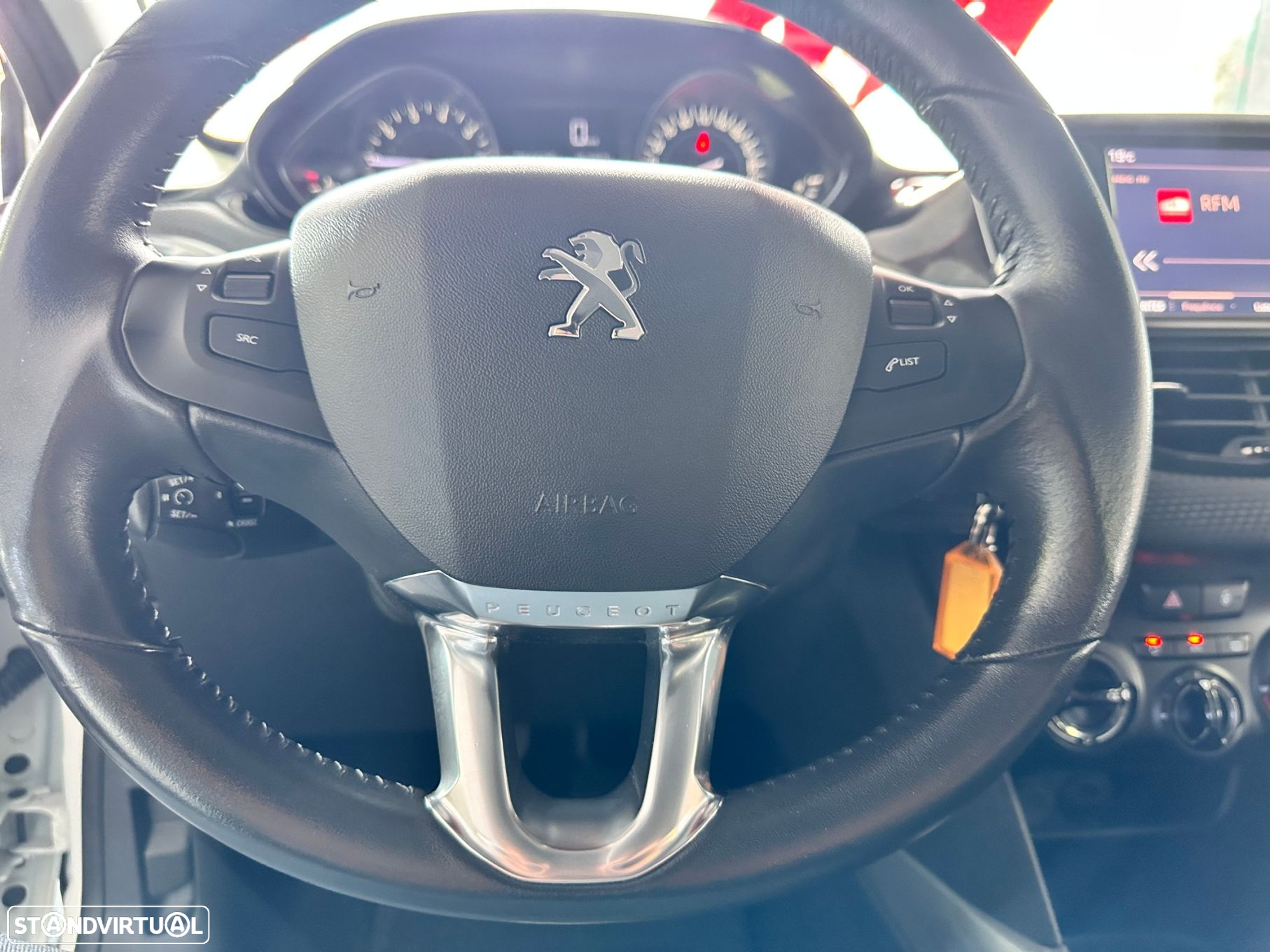 Peugeot 2008 1.2 PureTech Style - 27