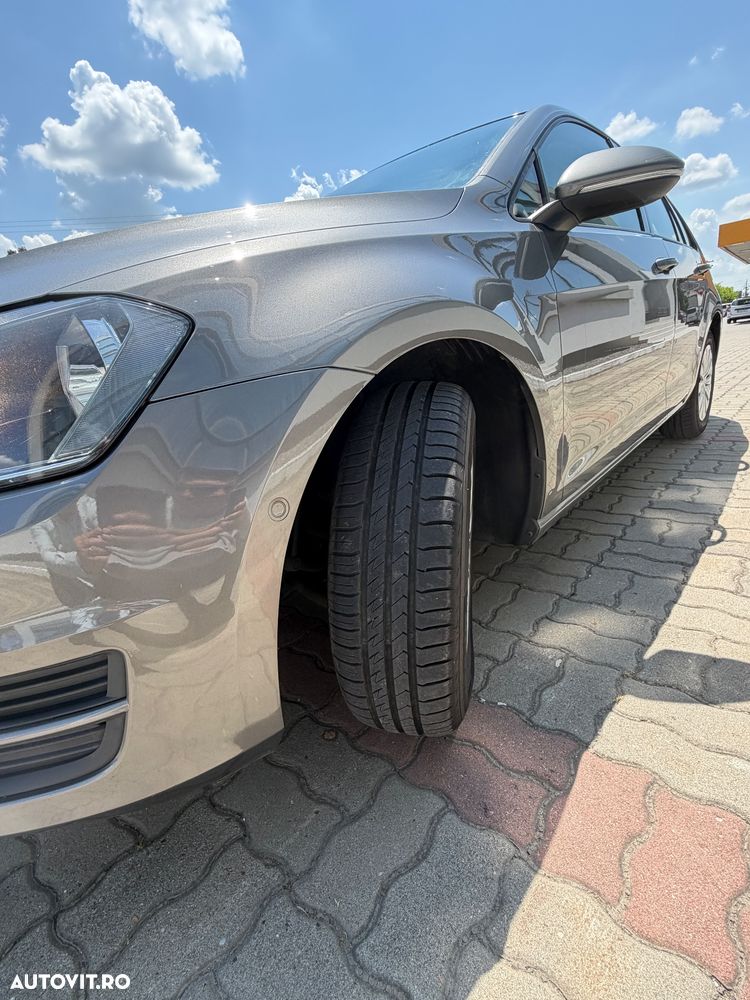 Volkswagen Golf - 9