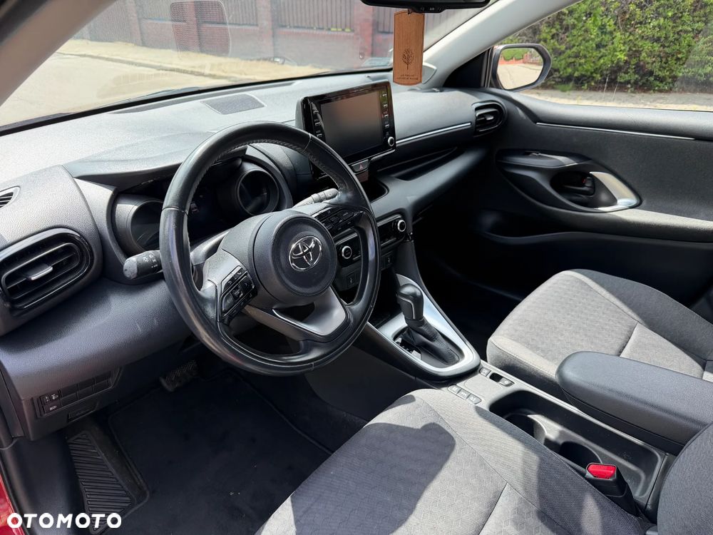 Toyota Yaris Hybrid 100 Active - 21