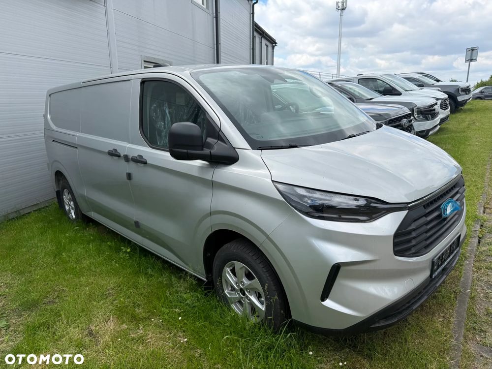Ford Transit Custom Van - 3