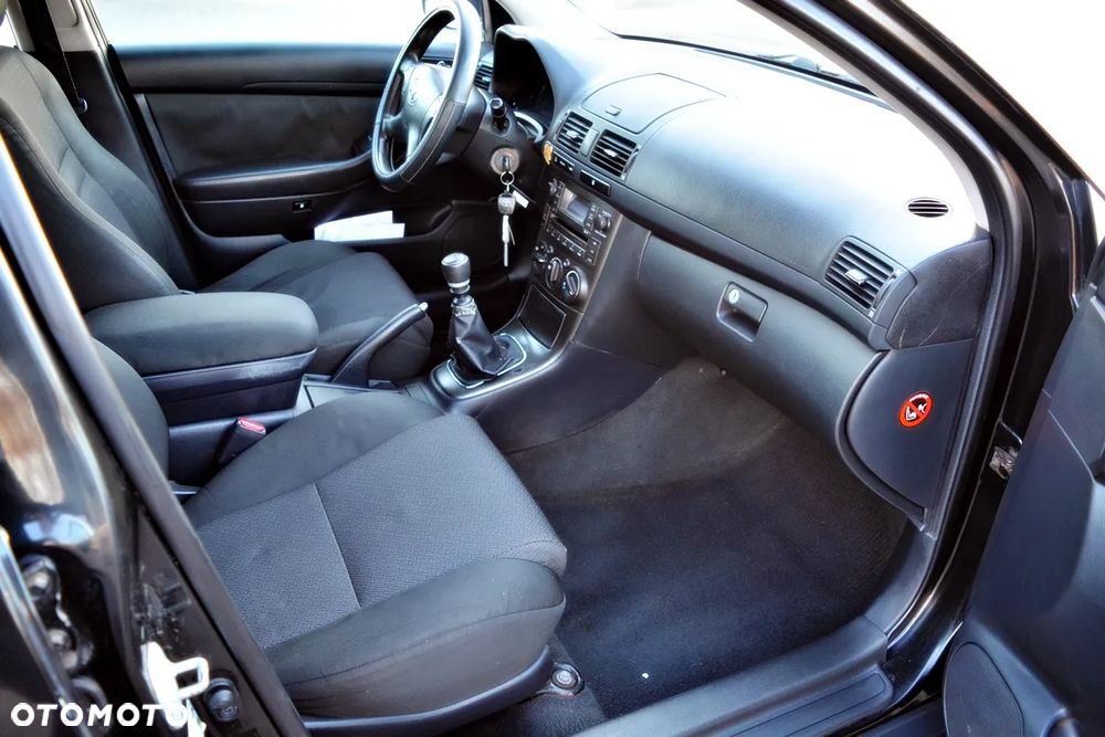 Toyota Avensis 2.0 D-4D Luna - 6
