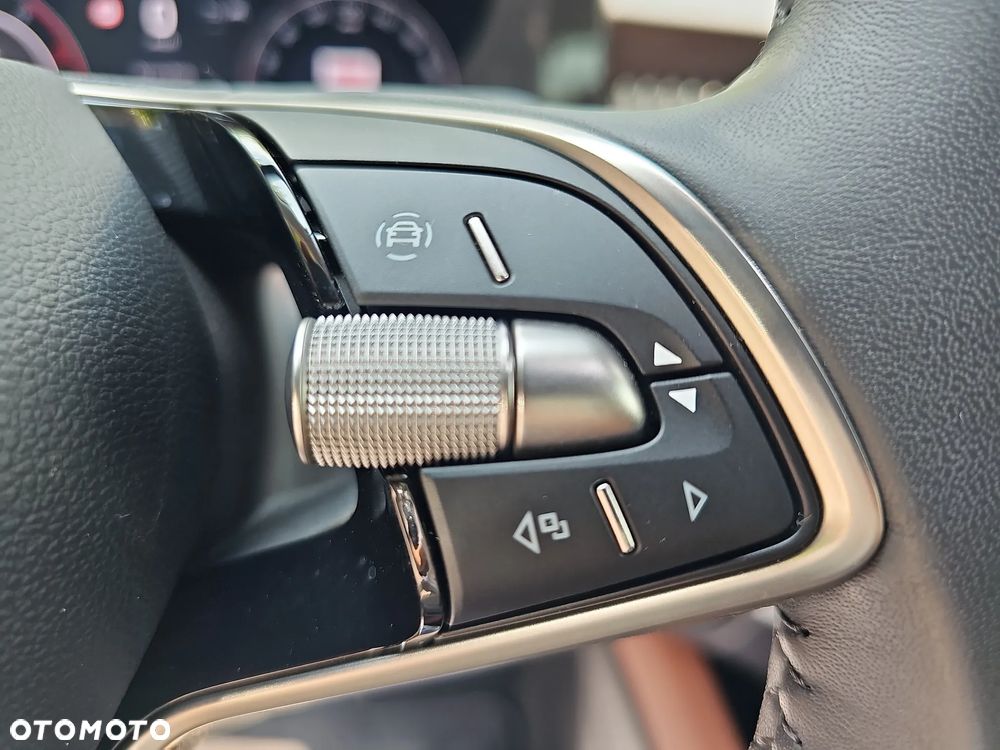 Skoda Superb 2.0 TDI SCR 4x4 Selection DSG - 23