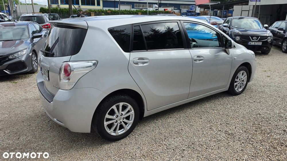 Toyota Verso 2.0 D-4D Premium 7os - 35