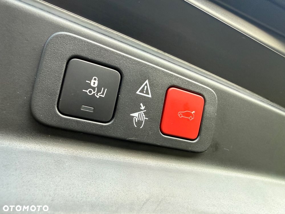 Peugeot 5008 1.6 PureTech GT Line S&S EAT8 - 28