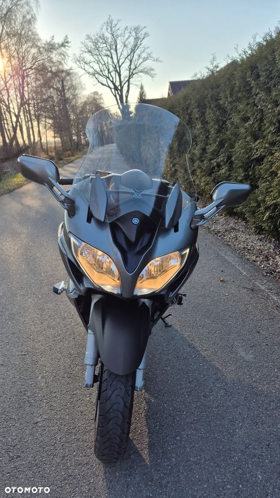 Yamaha FJR - 2