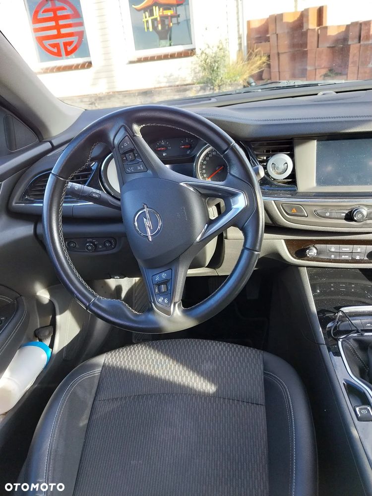 Opel Insignia - 8