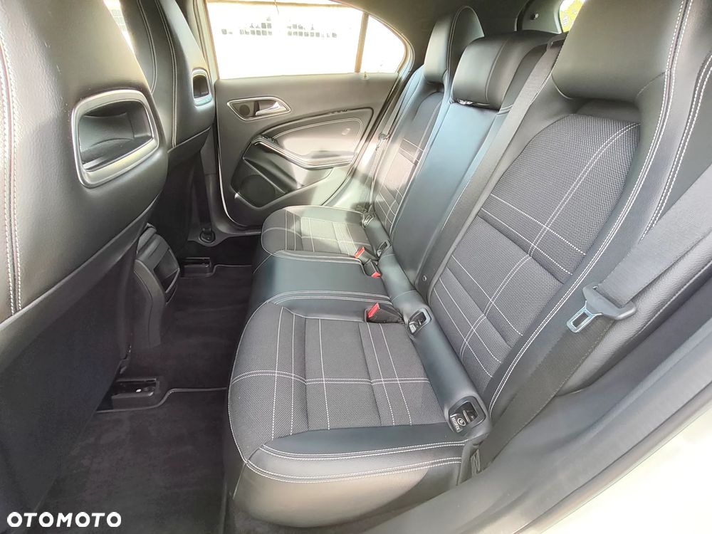 Mercedes-Benz Klasa A 180 (BlueEFFICIENCY) Style - 26