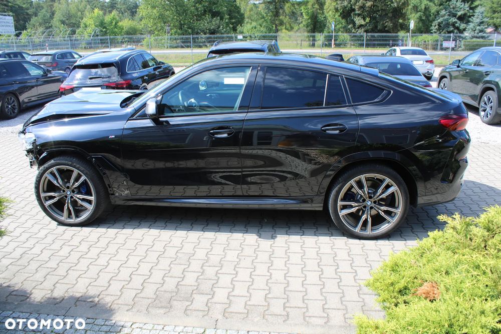 BMW X6 M50i - 8