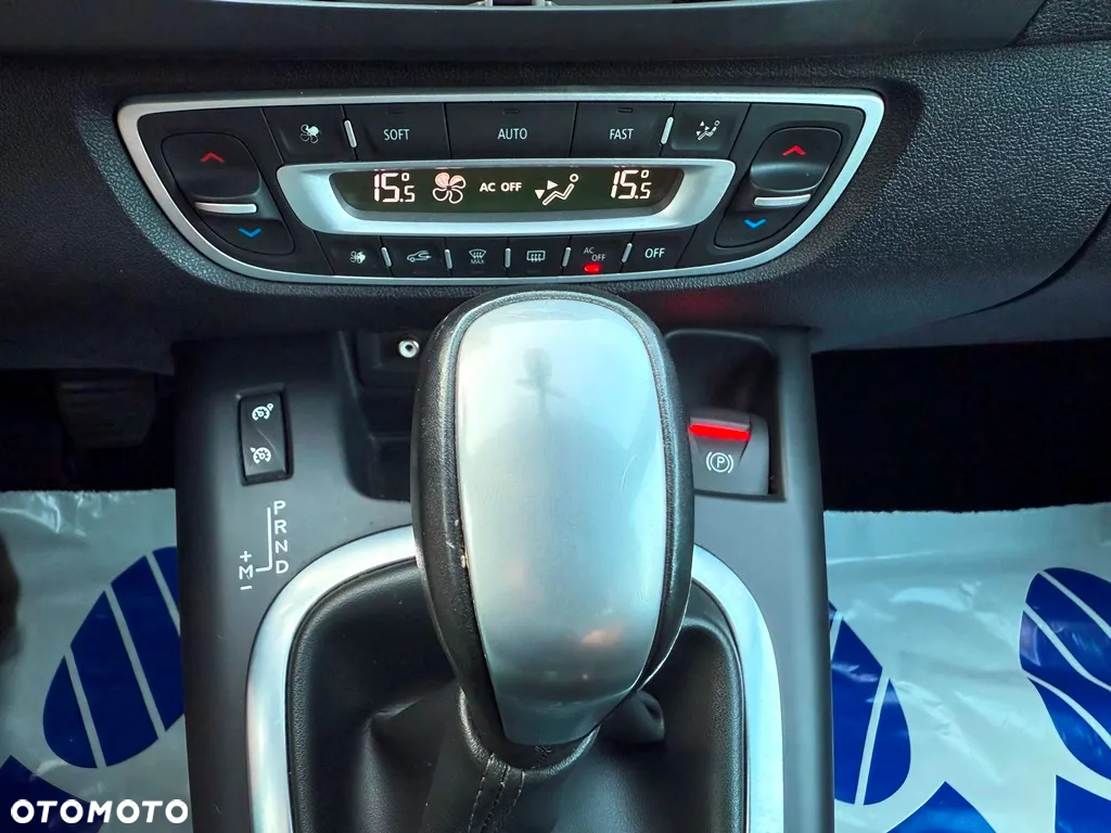 Renault Scenic 1.5dCi TomTom Edition EDC - 32