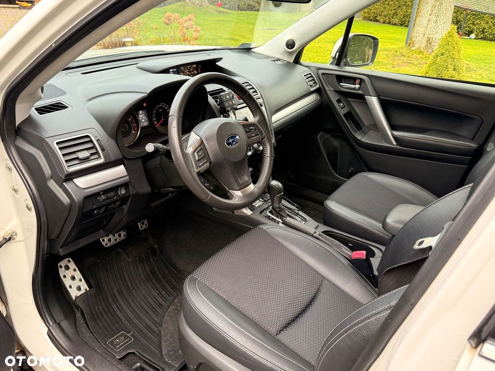 Subaru Forester 2.0 XT Comfort Lineartronic - 10