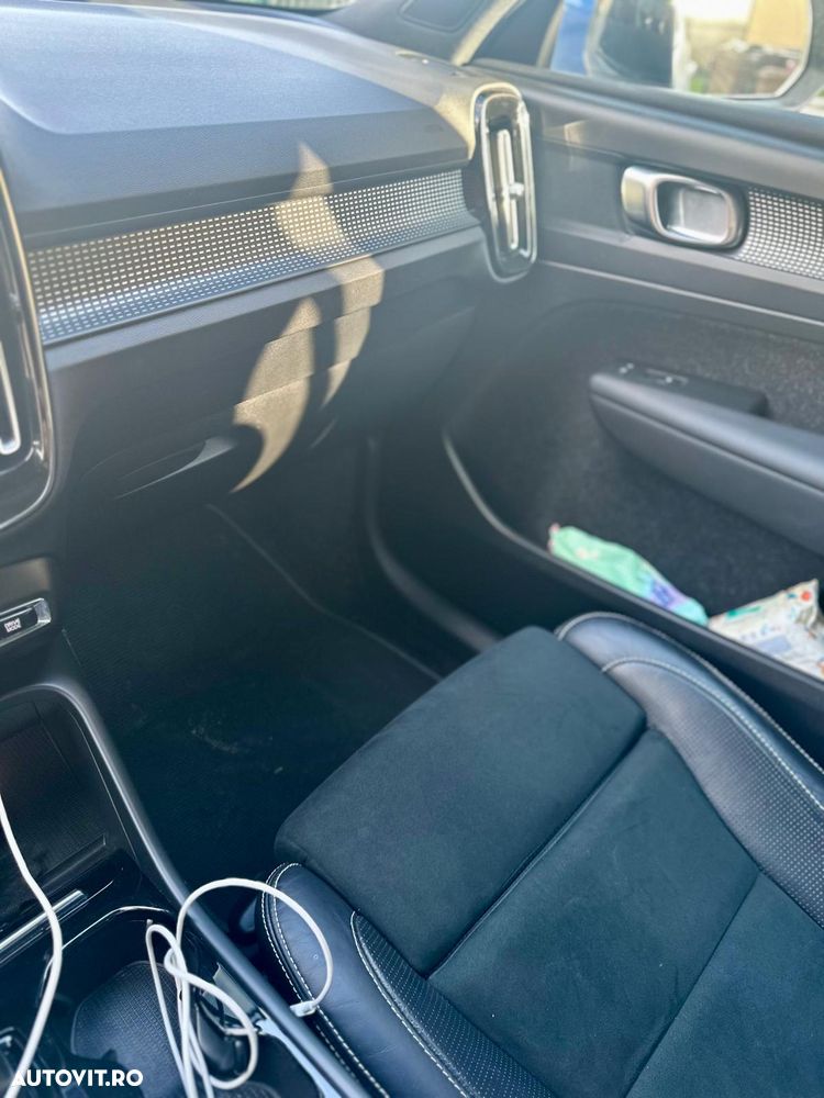 Volvo XC 40 D4 AWD R-Design - 15