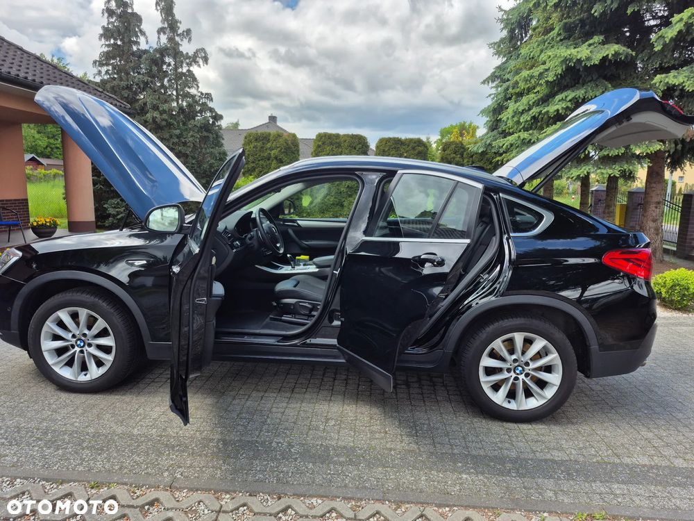 BMW X4 xDrive20d Advantage - 22