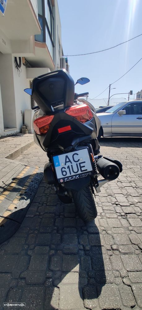 Yamaha X-Max 125 - 9