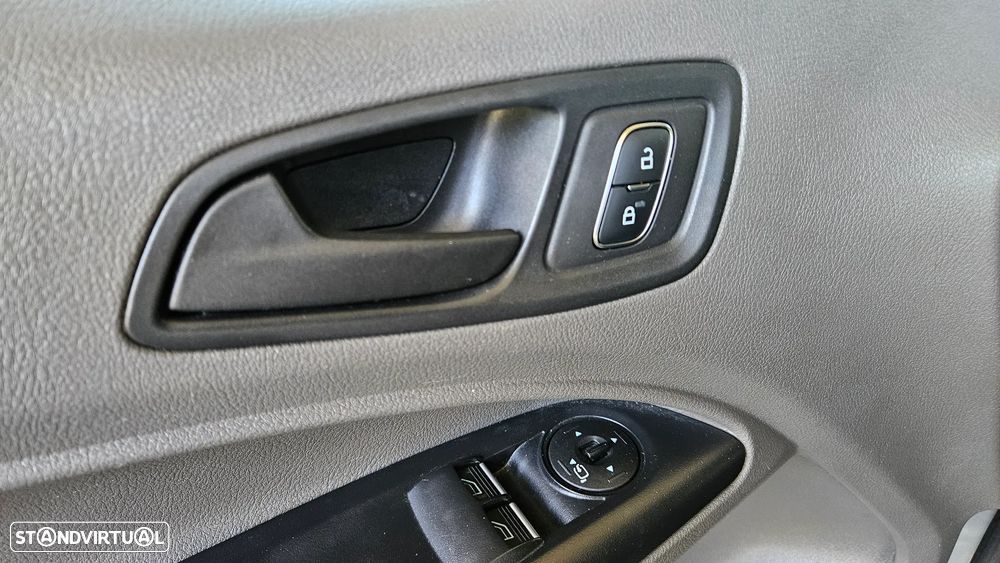 Ford Transit Connect Automática 3Lugares - 10