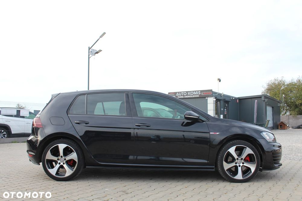 Volkswagen Golf GTI BlueMotion Technology DSG - 10