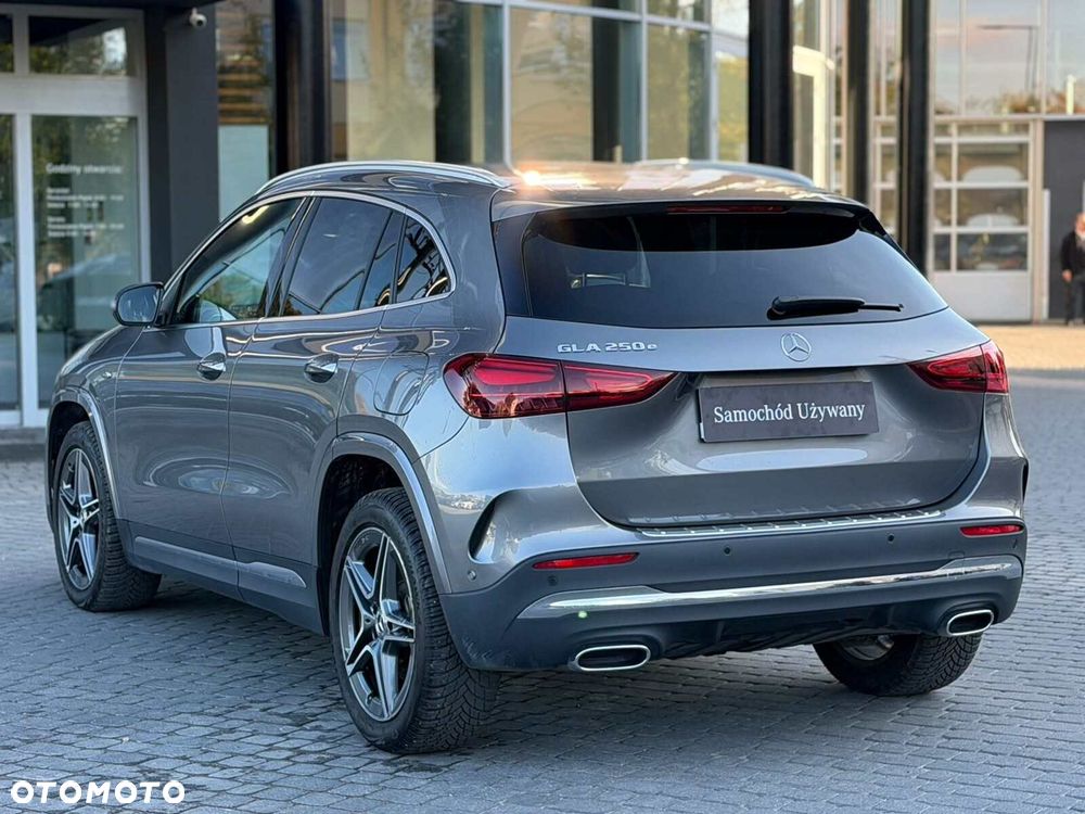 Mercedes-Benz GLA 250 e PHEV AMG Line 8G-DCT - 8
