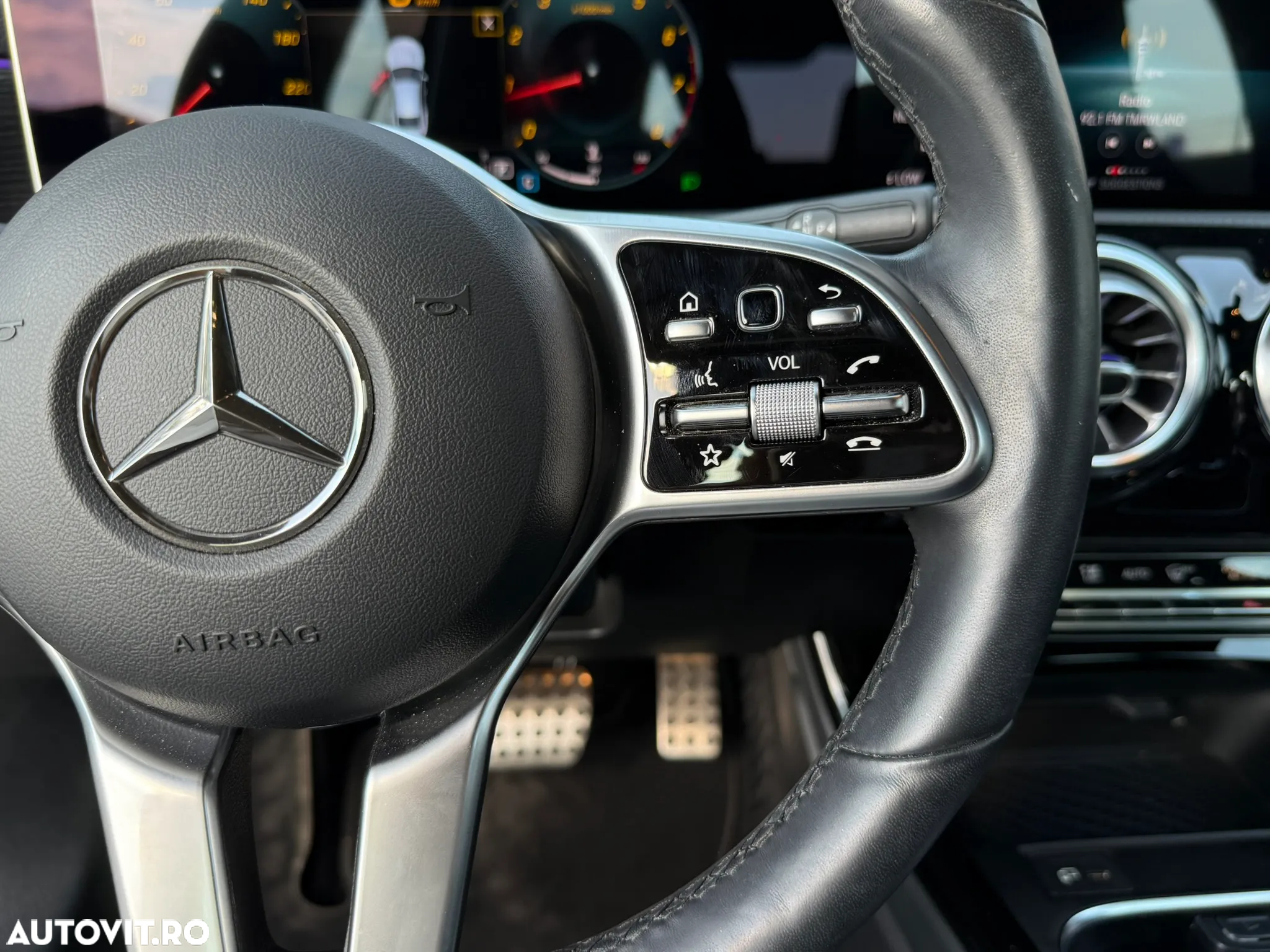 Mercedes-Benz CLA 250 4Matic 7G-DCT AMG Line - 6