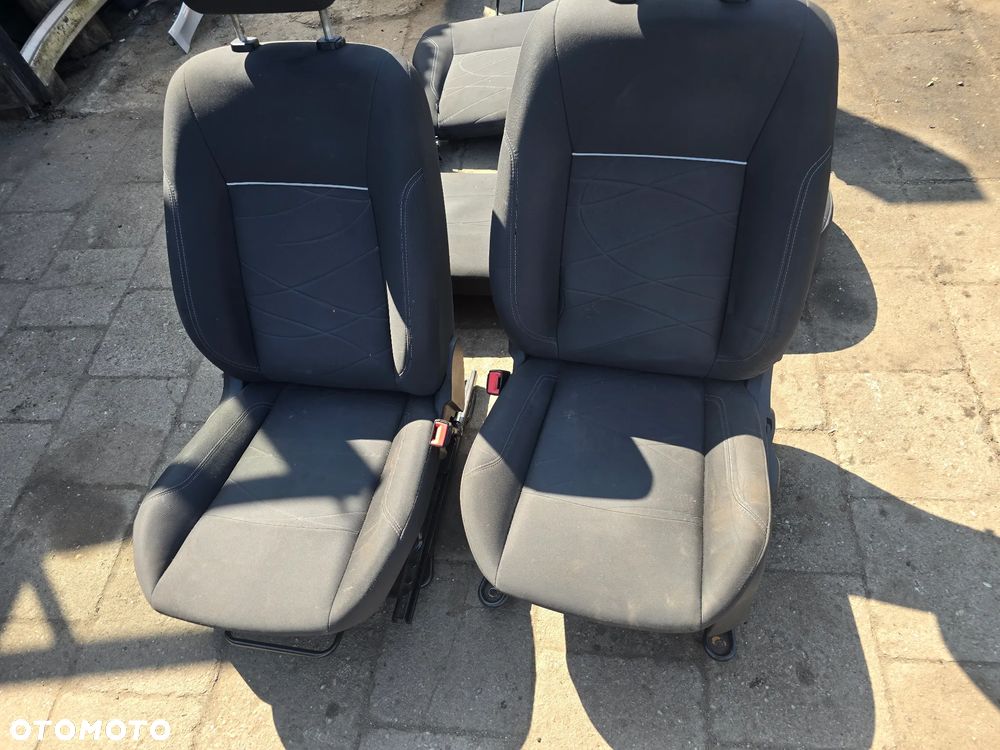 Komplet foteli ford Fiesta mk7 lift - 1