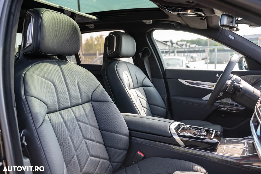 BMW Seria 7 - 10