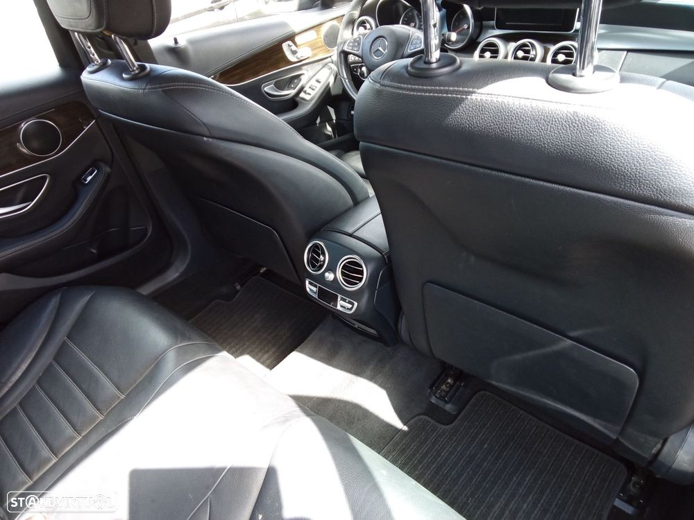 Mercedes-Benz C 300 BlueTEC Hybrid AMG Line - 30