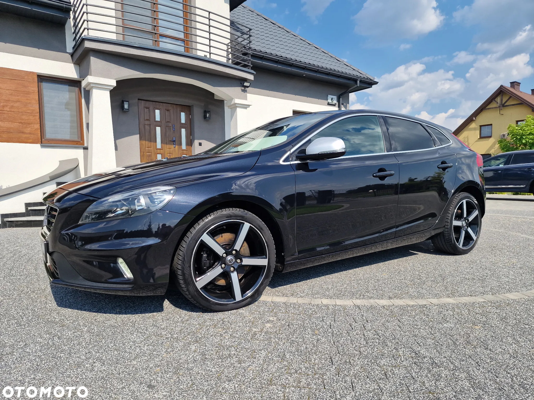 Volvo V40 D4 Drive-E R-Design Summum - 2