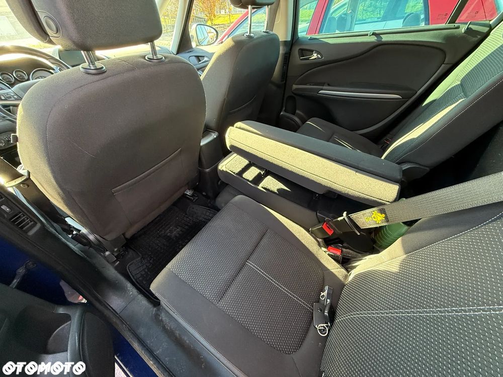 Opel Zafira - 12