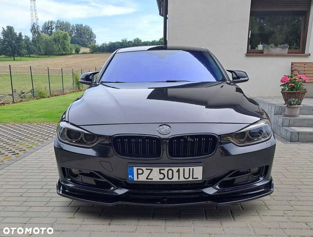 BMW Seria 3 320i Sport Line - 2
