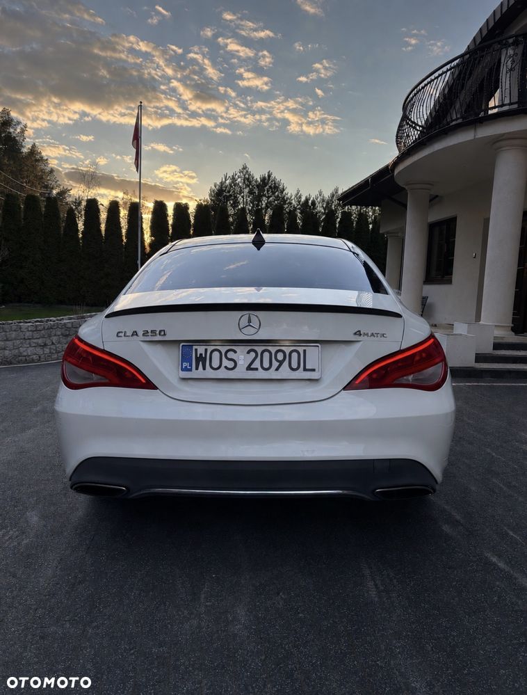 Mercedes-Benz CLA 250 4-Matic - 6