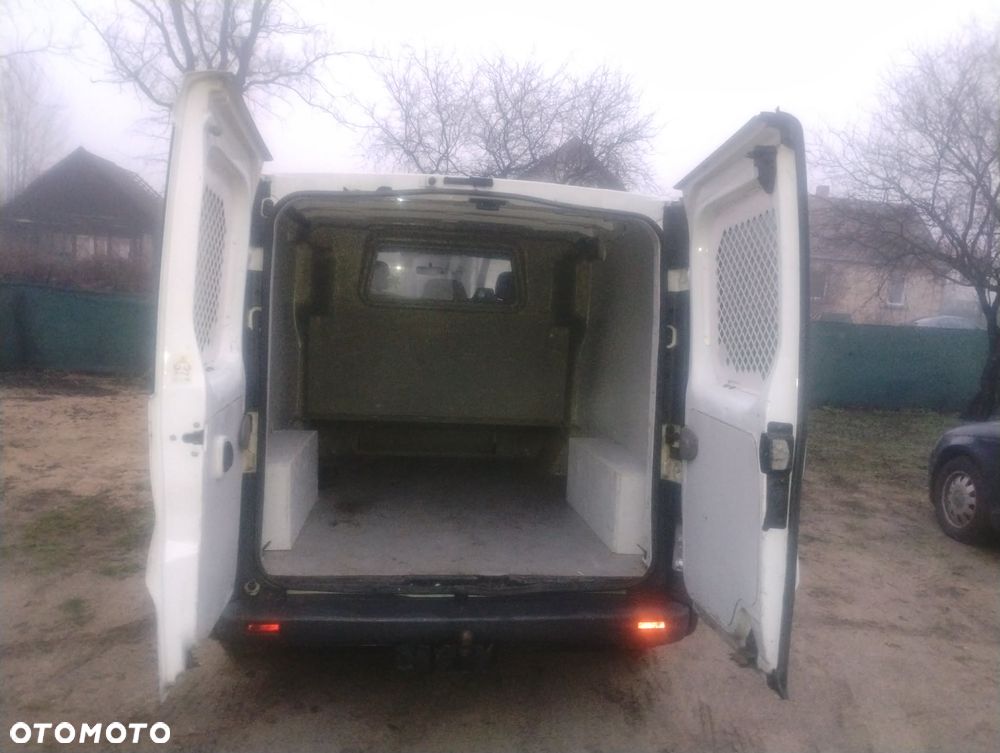 Opel Vivaro - 9