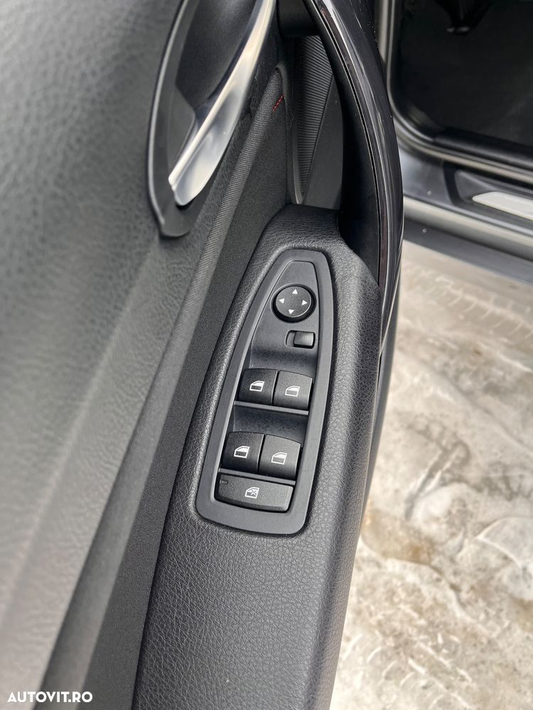 BMW Seria 1 120d Sport Line - 27