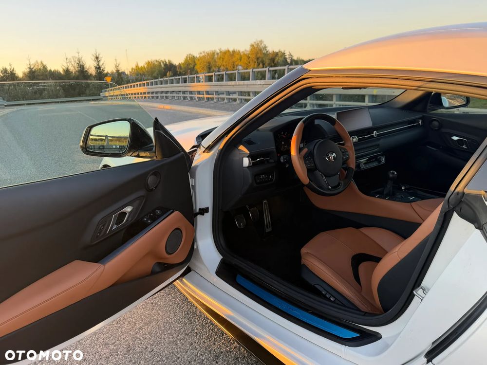 Toyota Supra - 3