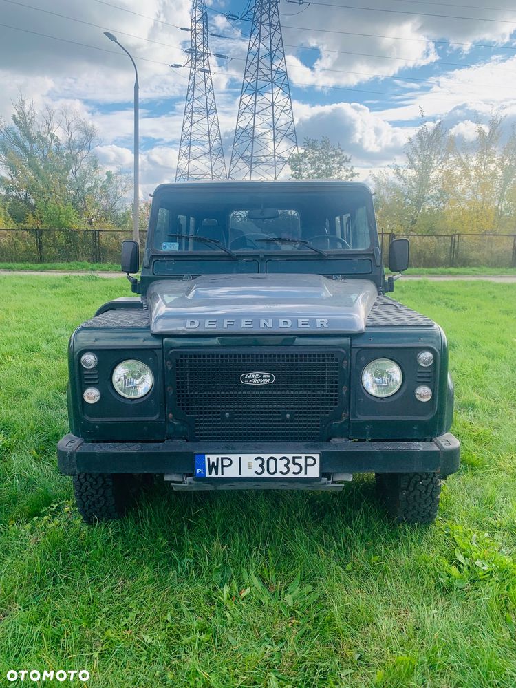 Land Rover Defender - 1