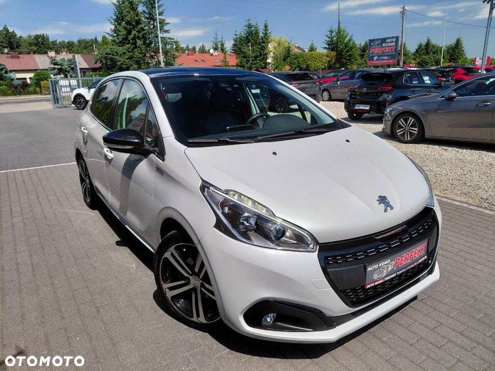 Peugeot 208 - 4