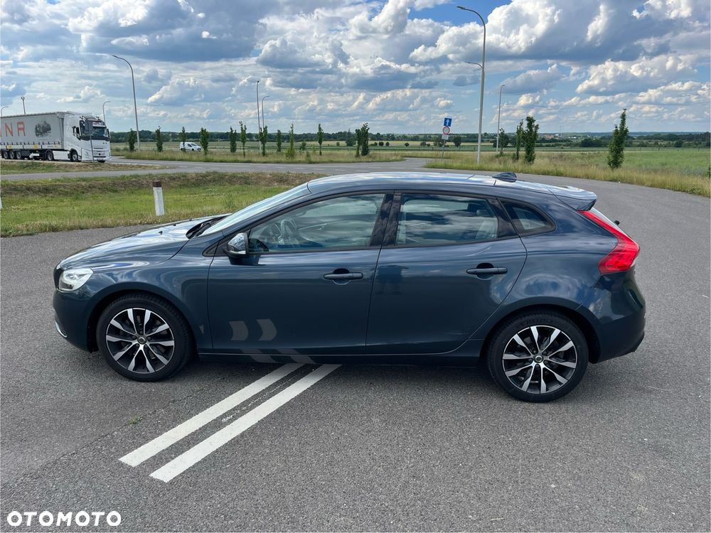 Volvo V40 T3 Drive-E Momentum - 8