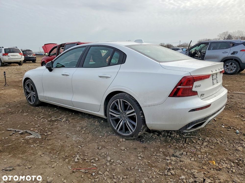 Volvo S60 T6 AWD R-Design - 5