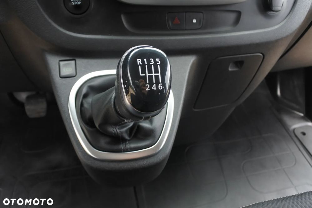Renault Trafic Grand 2.0 dCi - 17