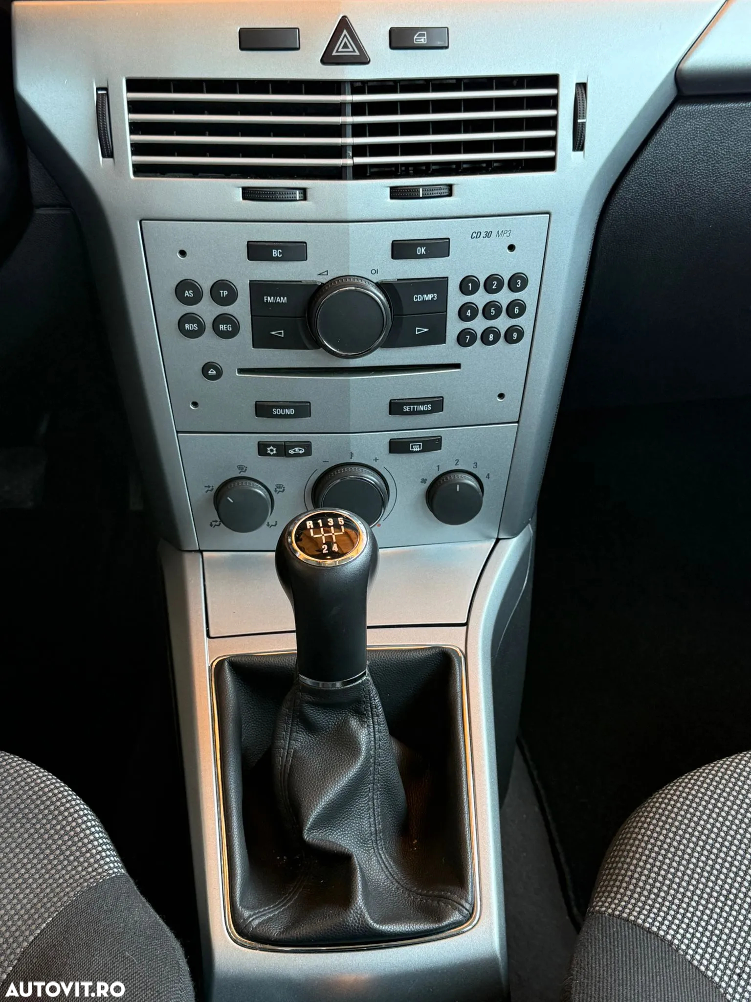 Opel Astra 1.6 Cosmo - 12
