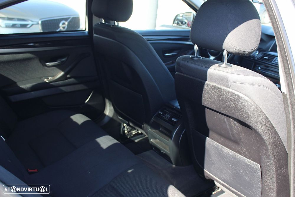 BMW 520 d Auto - 38