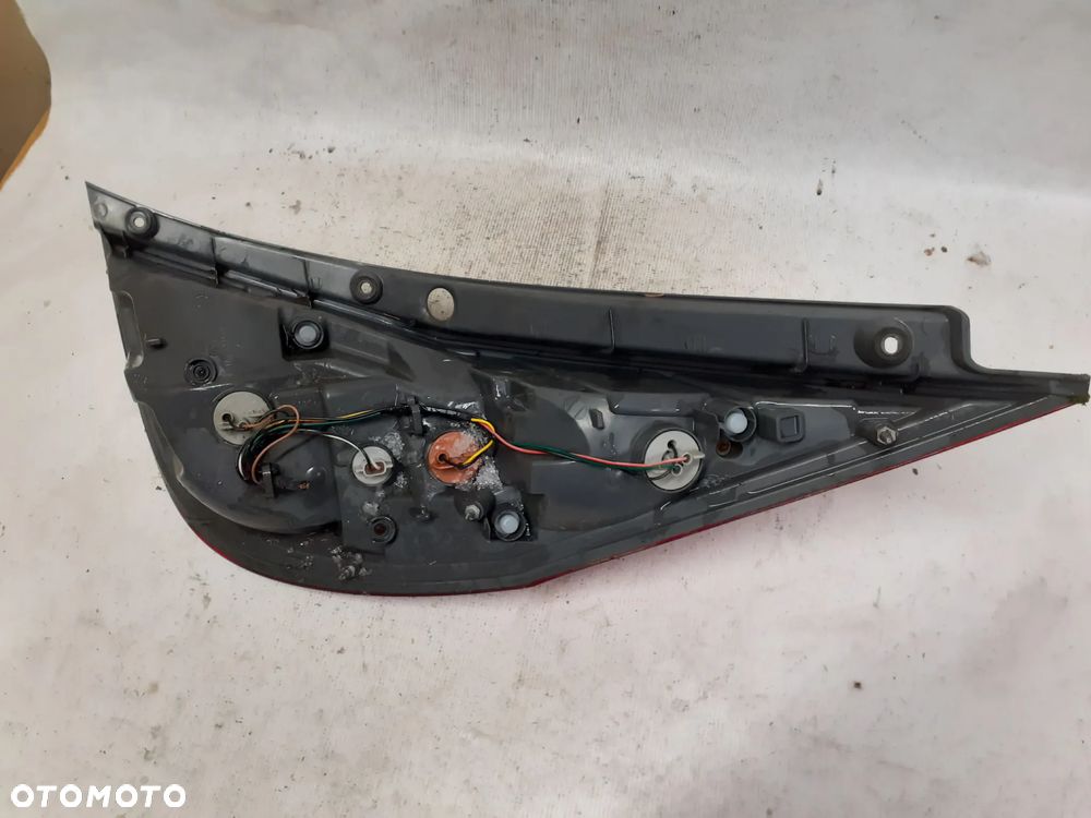 * LAMPA TYLNA LEWA TYŁ LEWO HYUNDAI I30 HB - 4