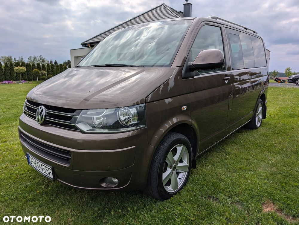 Volkswagen Caravelle - 1