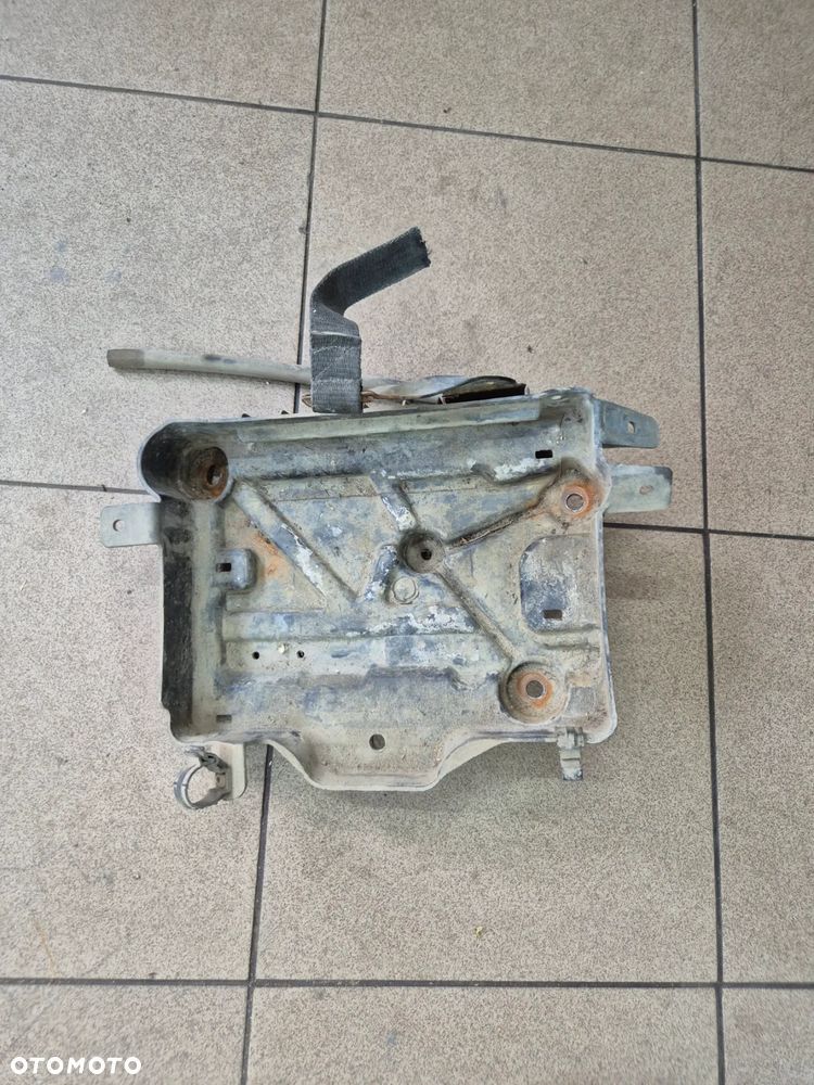 PODSTAWA AKUMULATORA FIORINO IV NEMO BIPPER 1.3 MJ 08r.+ - 1