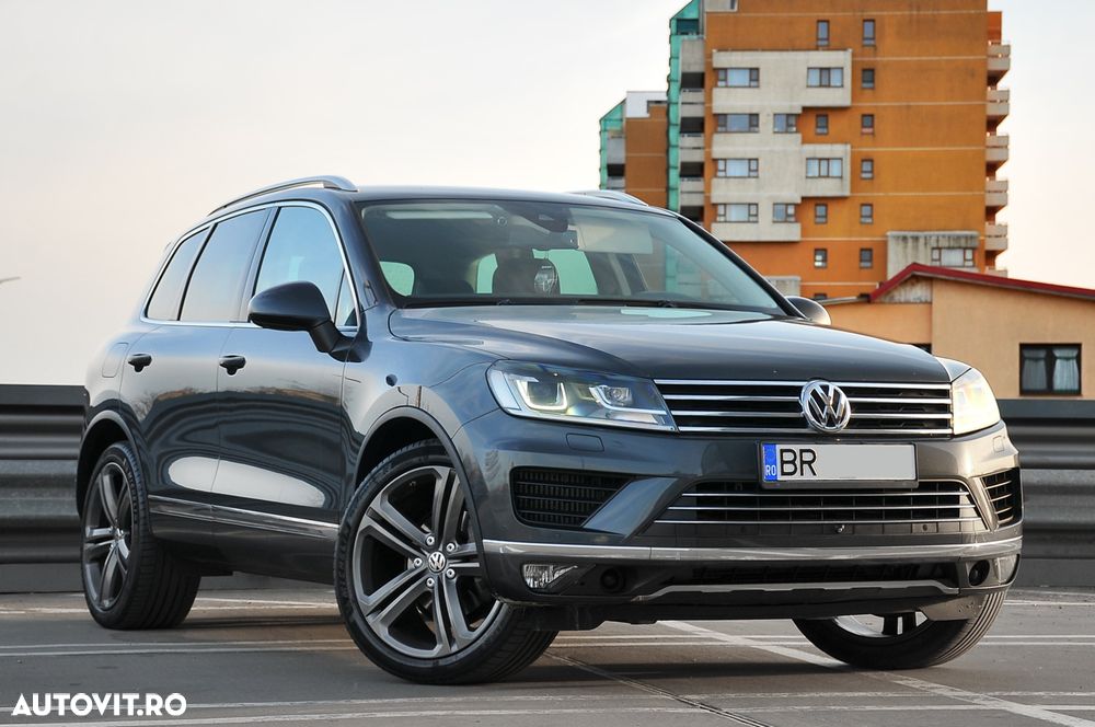 Volkswagen Touareg - 1