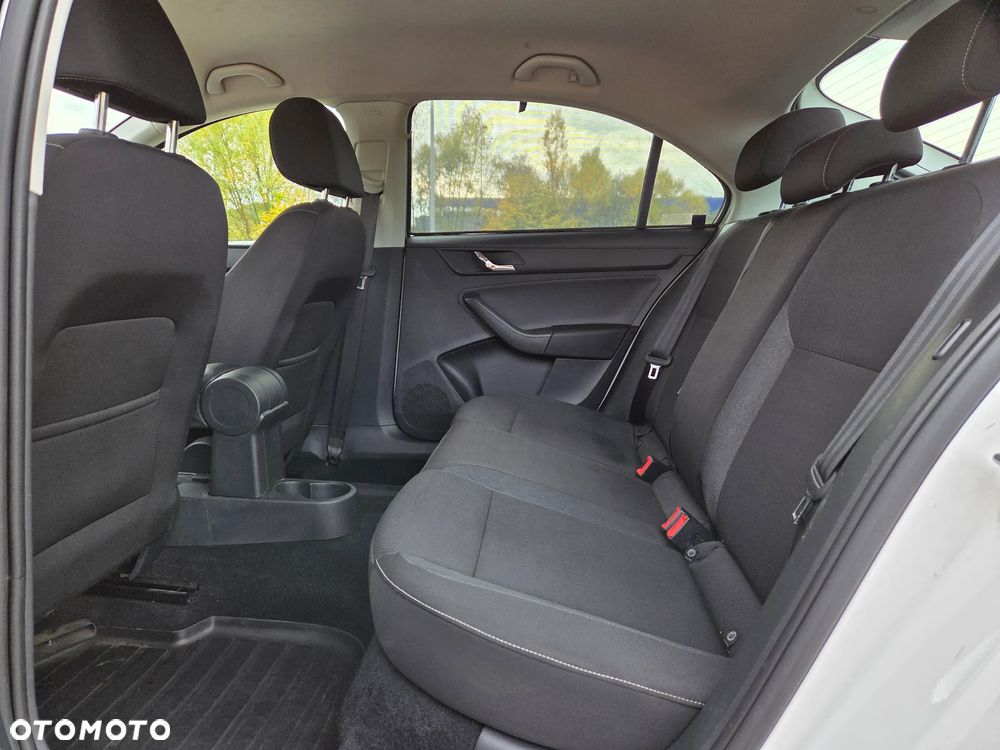 Skoda RAPID 1.4 TDI DPF Ambition - 16