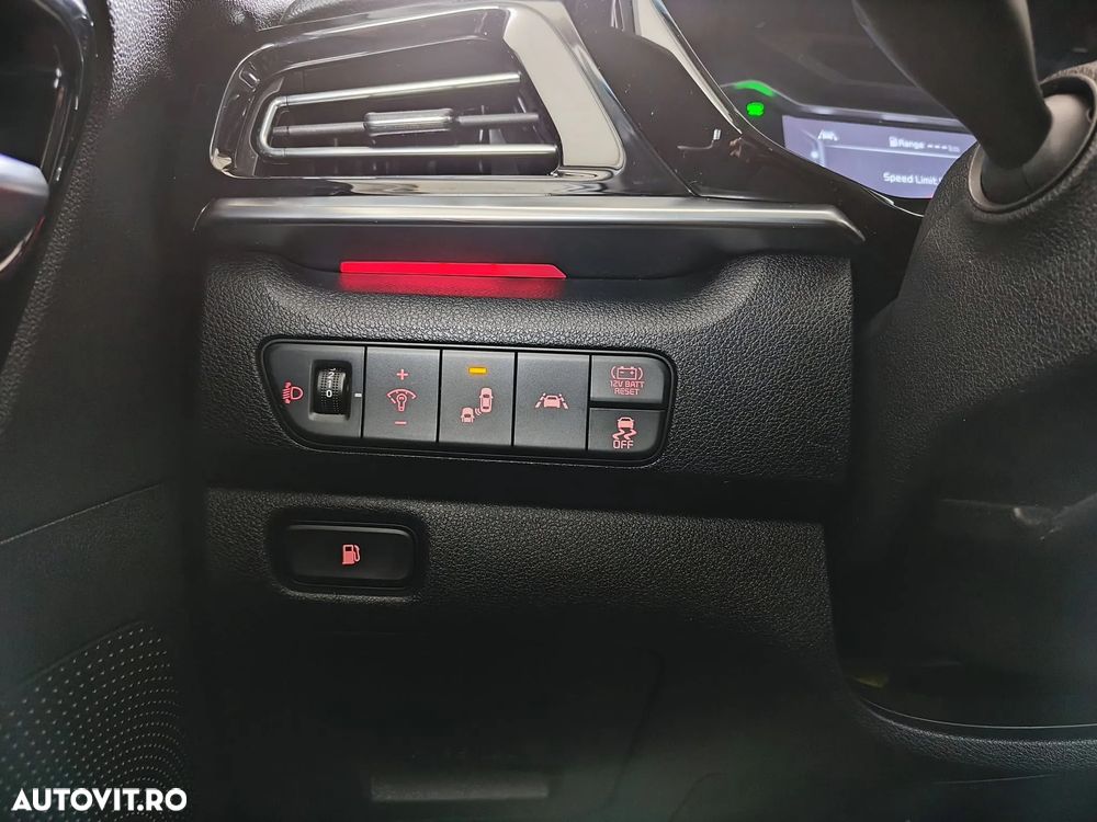 Kia Niro 1.6 GDI 2WD Aut. Spirit - 32