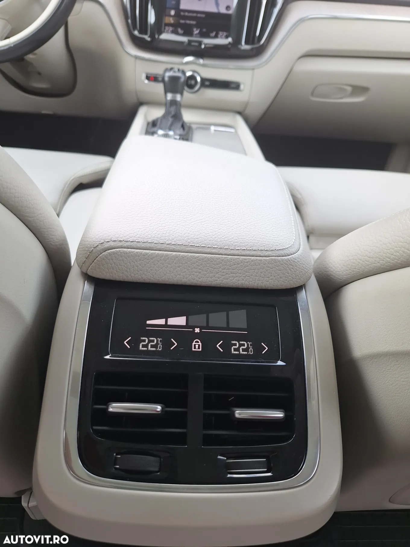 Volvo XC 60 D5 AWD Inscription - 29