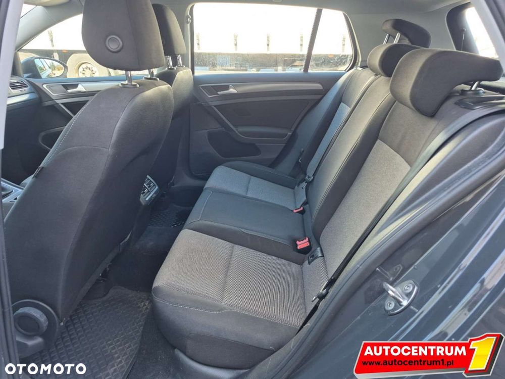 Volkswagen Golf - 14