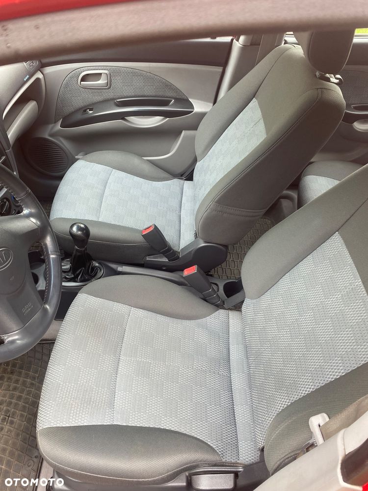Kia Picanto - 7