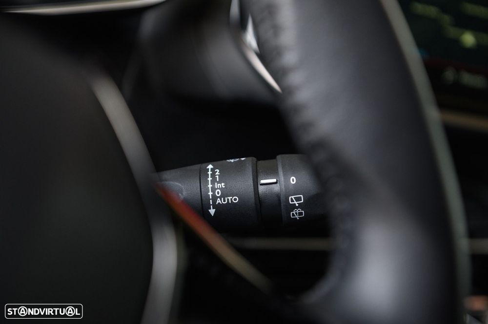 Peugeot 2008 1.2 PureTech Allure - 37