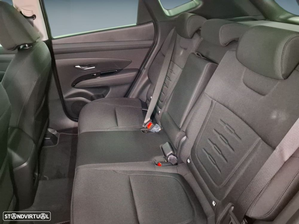 Hyundai Tucson 1.6 T-GDI HEV Premium — fotografia 14